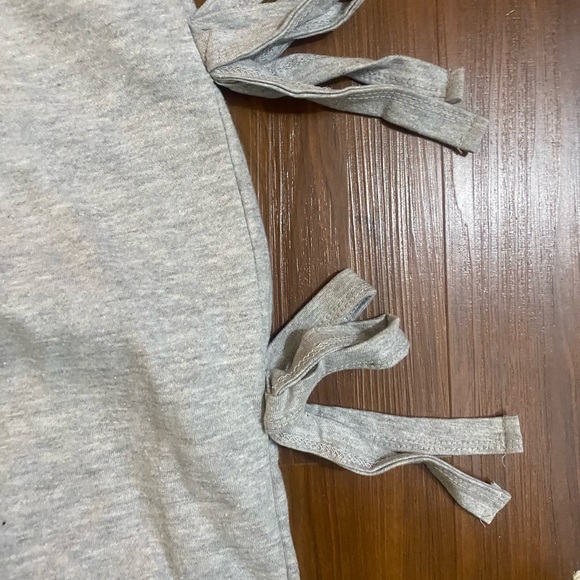New Pretty Little Thing Stylish Women's Gray Joggers with Side Bows - Picture 5 of 6